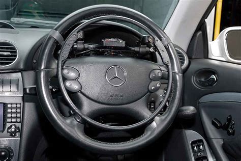 How to choose between different types of hand controls for your car